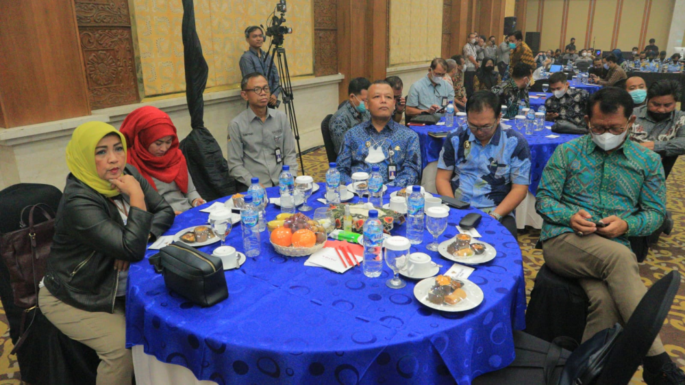 Direktorat Jenderal Perhubungan Laut melalui Distrik Navigasi Kelas II Semarang meluncurkan desain baru/redesain pelampung suar