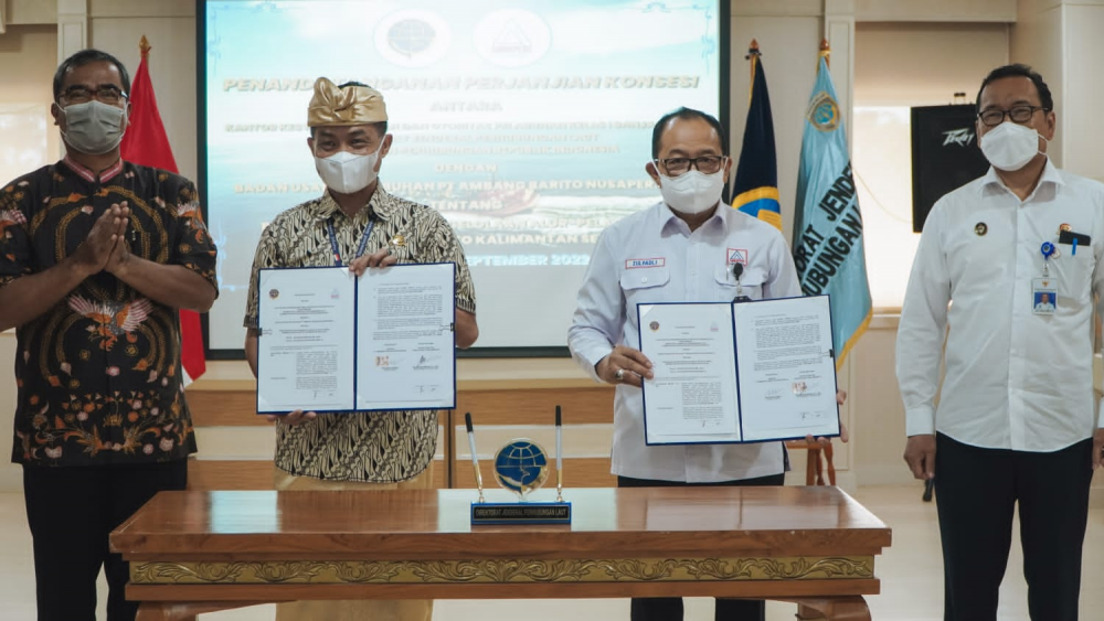 PERJANJIAN KONSESI PENGELOLAAN ALUR PELAYARAN AMBANG SUNGAI BARITO DITANDATANGANI