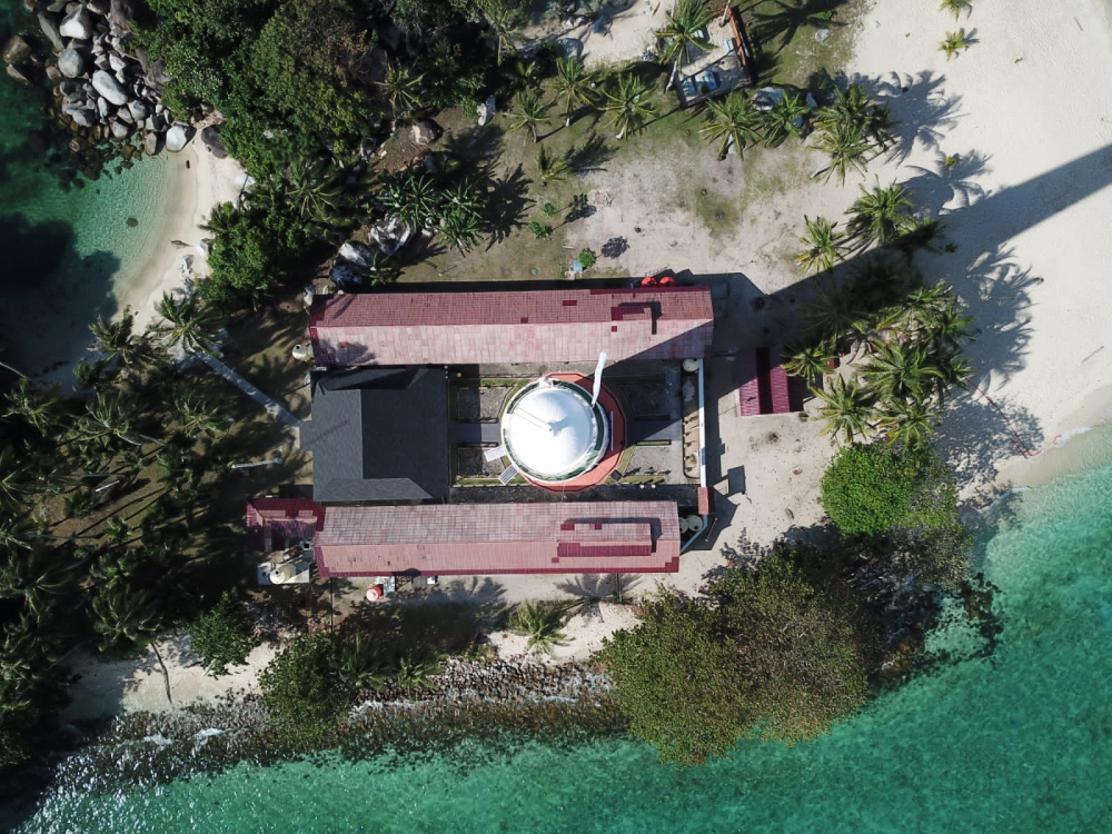 PERINGATI HARI MENARA SUAR DAN HARI MARITIM NASIONAL, KEMENHUB KOMITMEN MENGHUBUNGKAN INDONESIA UNTUK EKONOMI BERDAYA