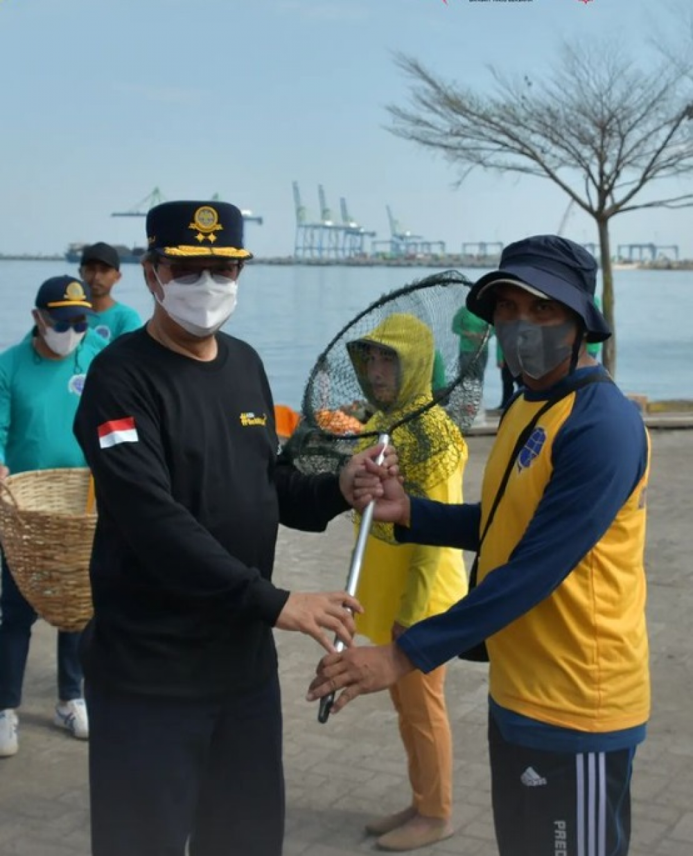 Pemberdayaan Masyarakat melalui Program Padat Karya.