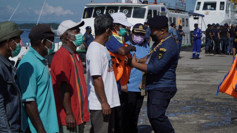 PERKUAT ARMADA DI WILAYAH TIMUR INDONESIA, KEMENHUB RESMIKAN 5 UNIT KAPAL NEGARA PATROLI