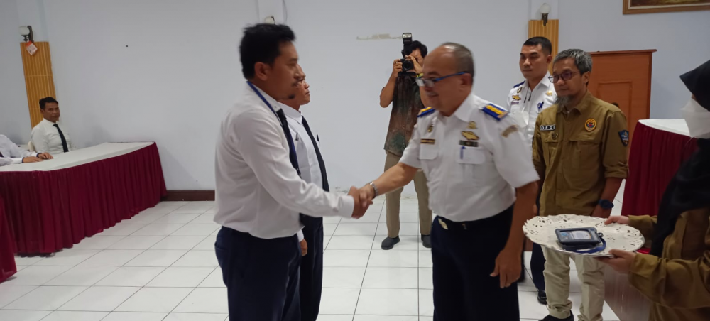 PERKUAT PENGAWASAN KESELAMATAN KAPAL JELANG NATARU, KEMENHUB KUKUHKAN 30 AHLI UKUR KAPAL