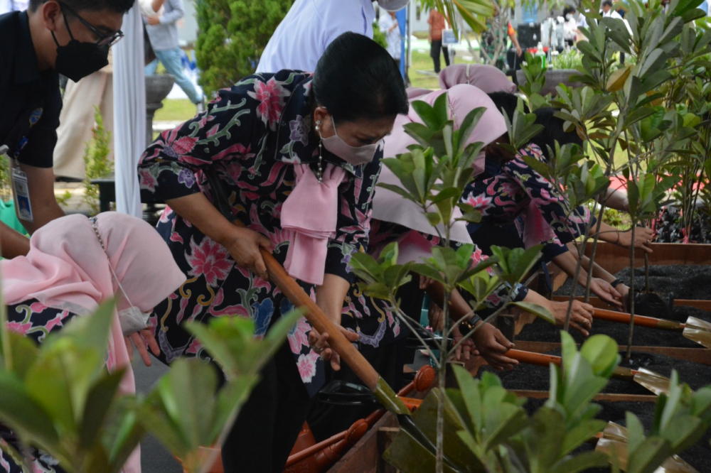 PERINGATI HARI MENARA SUAR, DWP KEMENHUB BERI APRESIASI KEPADA PARA PENJAGA MENARA SUAR