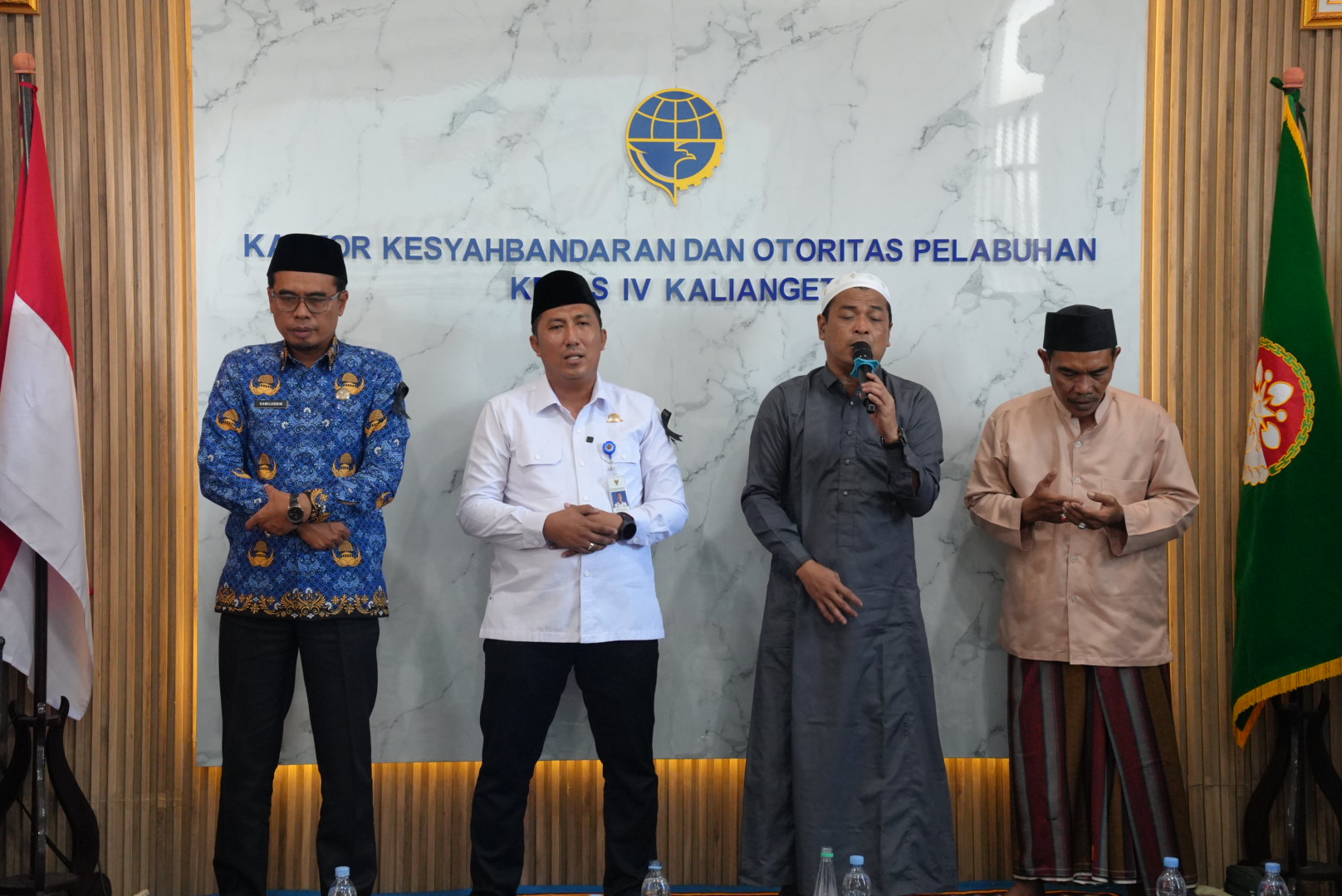 Peringati Harhubnas ke-55, KSOP Kalianget Gelar Doa Bersama dan Santunan Anak Yatim
