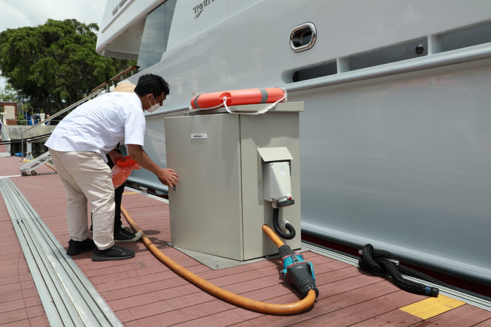 WUJUDKAN PELABUHAN RAMAH LINGKUNGAN, INDONESIA SERIUS TERAPKAN ONSHORE POWER SUPPLY