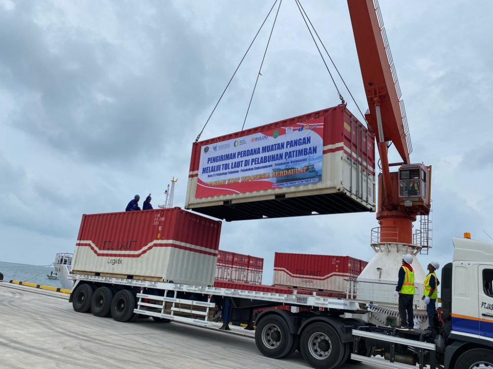 TOL LAUT PATIMBAN TAMBAH TRAYEK BARU, PERDANA DISTRIBUSIKAN 200 TON BERAS MENUJU ACEH