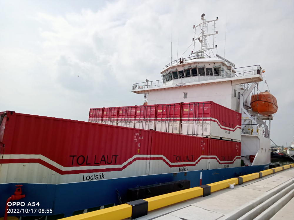 TOL LAUT PATIMBAN TAMBAH TRAYEK BARU, PERDANA DISTRIBUSIKAN 200 TON BERAS MENUJU ACEH