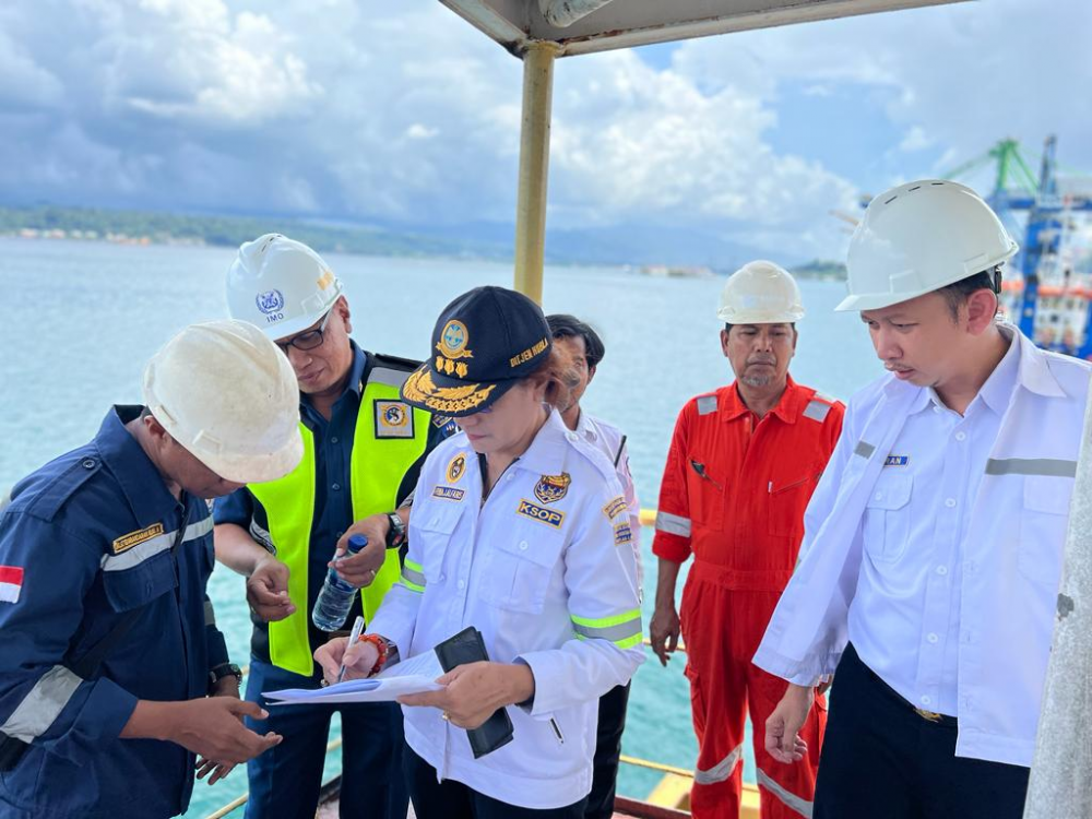 BERSIAP LAYANI ANGKUTAN NATAL 2022 DAN TAHUN BARU 2023, KEMENHUB GELAR UJI KELAIKLAUTAN KAPAL DI PELABUHAN AMBON