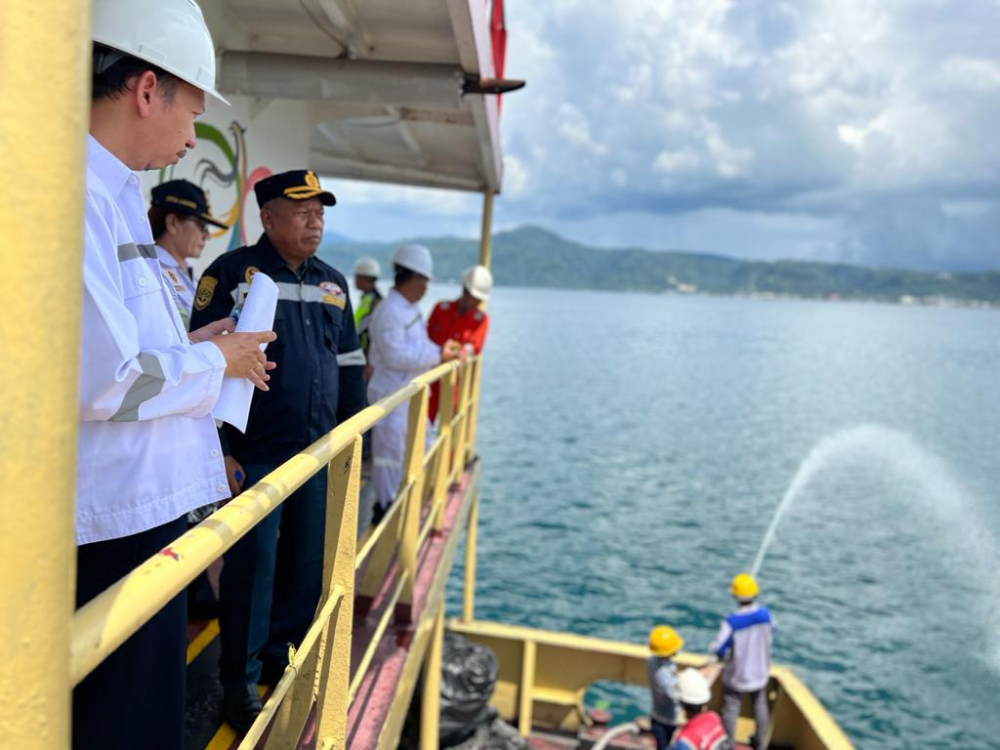 BERSIAP LAYANI ANGKUTAN NATAL 2022 DAN TAHUN BARU 2023, KEMENHUB GELAR UJI KELAIKLAUTAN KAPAL DI PELABUHAN AMBON