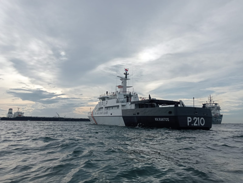Tanker MT Young Yong Kandas, Kemenhub Sigap Kerahkan Dua Kapal Patroli KPLP
