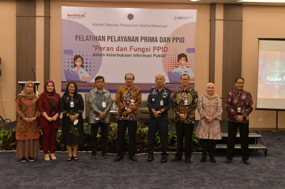 Pelatihan Pelayanan Prima dan PPID kantor Otoritas Pelabuhan Utama Makassar