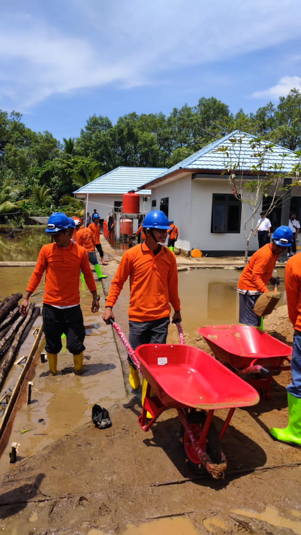 Buka Lapangan Kerja, Ditjen Hubla Selenggarakan Padat Karya di Menara Suar Tanjung Intan