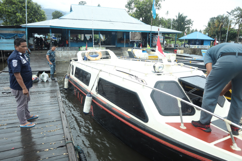KANTOR UPP KELAS II BABANG LAKUKAN PENERTIBAN SURAT KAPAL