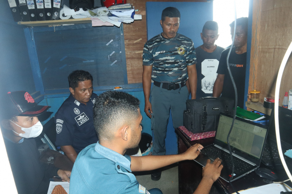 KANTOR UPP KELAS II BABANG LAKUKAN PENERTIBAN SURAT KAPAL