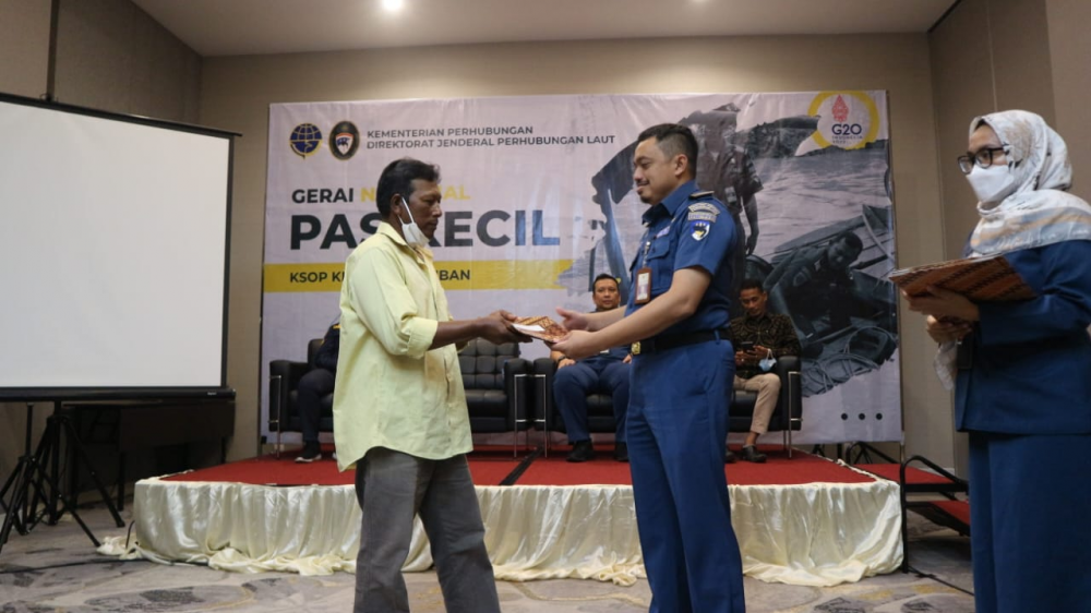 KEMENHUB BUKA GERAI NASIONAL PEMBUATAN PAS KECIL GRATIS BAGI NELAYAN DI SUBANG