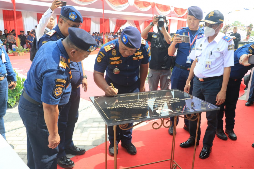 RESMI TEMPATI KANTOR BARU, PANGKALAN PLP TANJUNG PERAK KOMITMEN TINGKATKAN LAYANAN PUBLIK KEPADA MASYARAKAT