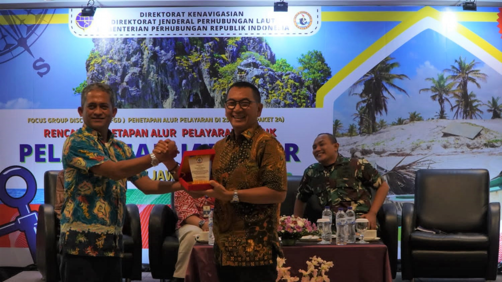 DUKUNG LAYANAN ANGKUTAN PENYEBERANGAN DI JAWA TIMUR, DITJEN HUBLA SEGERA TETAPKAN ALUR MASUK PELABUHAN JANGKAR