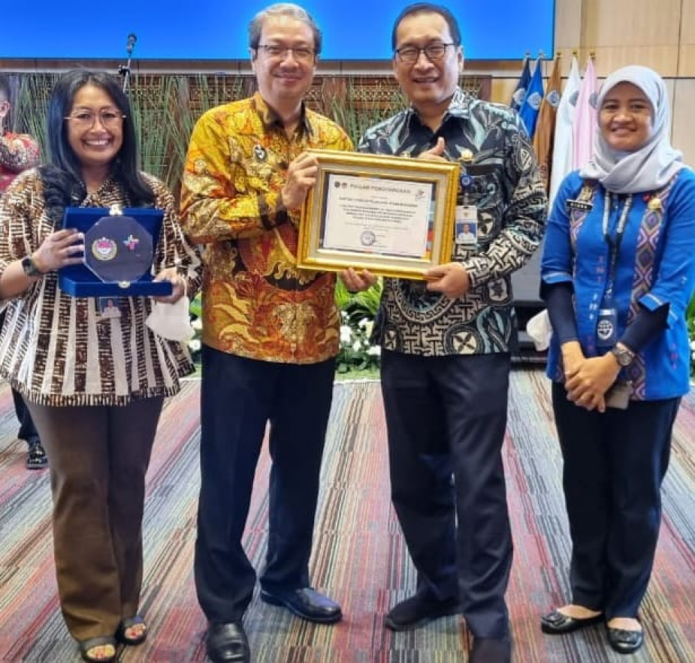 Kantor Otoritas Pelabuhan Utama Makassar mendapatkan apresiasi atas perolehan predikat Wilayah Bebas dari Korupsi