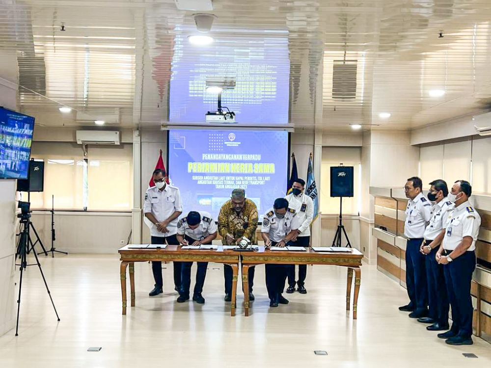 KEMENHUB TINGKATKAN PELAYANAN ANGKUTAN PUBLIK KAPAL PERINTIS, TOL LAUT, KAPAL TERNAK DAN KAPAL REDE DI TAHUN 2023
