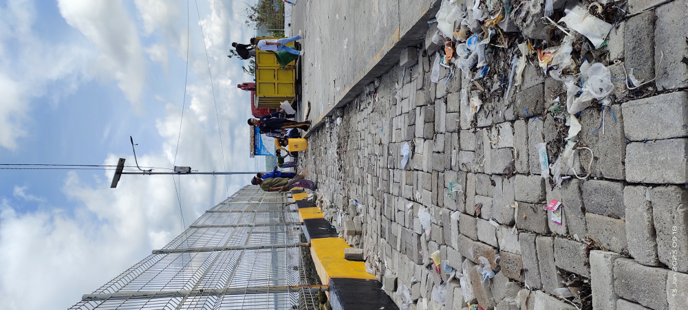 Tumpukan Sampah Kiriman Pelabuhan Benteng Selayar
