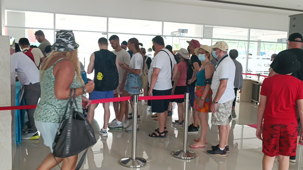 TINGKATKAN LAYANAN WISATA INTERNASIONAL DAN WSBK MANDALIKA 2023 KEMENHUB SIAP TERAPKAN ISPS CODE DI DERMAGA GILI MAS