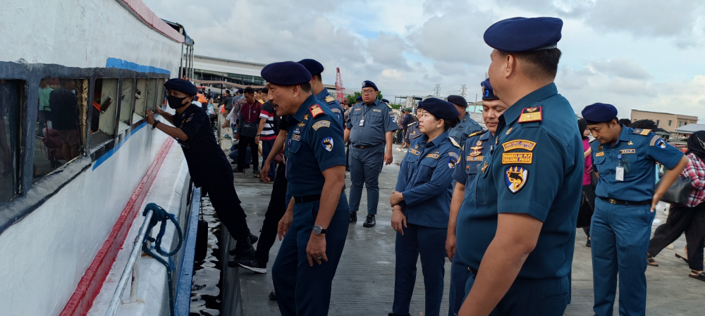RANGKAIAN HUT KPLP DAN PANGKALAN PLP, KEMENHUB GELAR BAKTI SOSIAL HINGGA KERJA BAKTI DI TANJUNG PRIOK