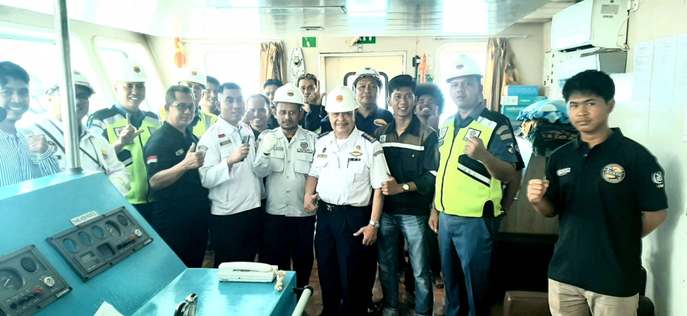 SIAP LAYANI ANGKUTAN LEBARAN 2023/1444 H, KEMENHUB LAKUKAN UJI PETIK KELAIKLAUTAN KAPAL DI PELABUHAN TELUK BAYUR