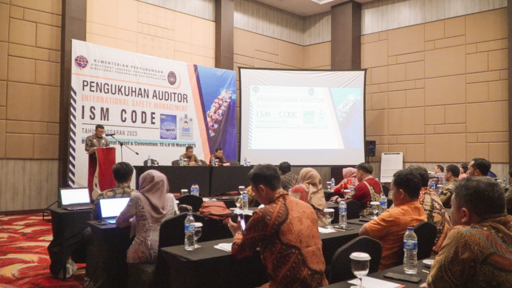 Komitmen Tingkatkan Keselamatan dan Keamanan Pelayaran, Kemenhub Kukuhkan Auditor ISM Code