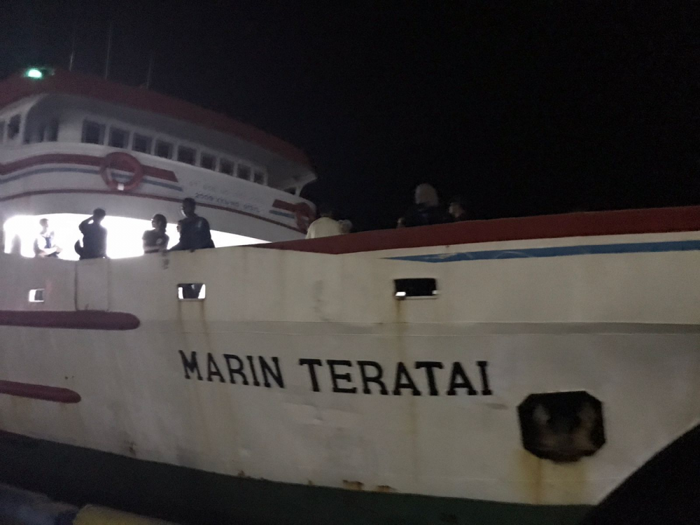 INI JUMLAH PENUMPANG YANG NAIK DARI PELABUHAN BACAN MENUJU TERNATE PADA KAMIS 6 APRIL 2023 MALAM