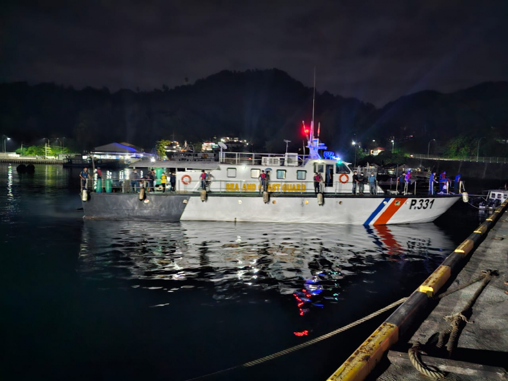 AKSI CEPAT KPLP KEMENHUB EVAKUASI ABK KAPAL YANG SAKIT DI PERAIRAN BITUNG
