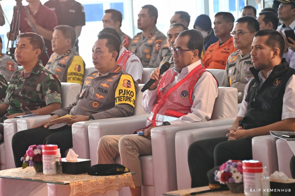 Menhub dan Kapolri Tinjau Langsung Situasi Arus Mudik di Surabaya