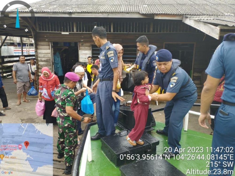 TERJADI LONJAKAN PENUMPANG, KEMENHUB KERAHKAN KAPAL PATROLI KPLP ANGKUT PEMUDIK DI TANJUNG PINANG