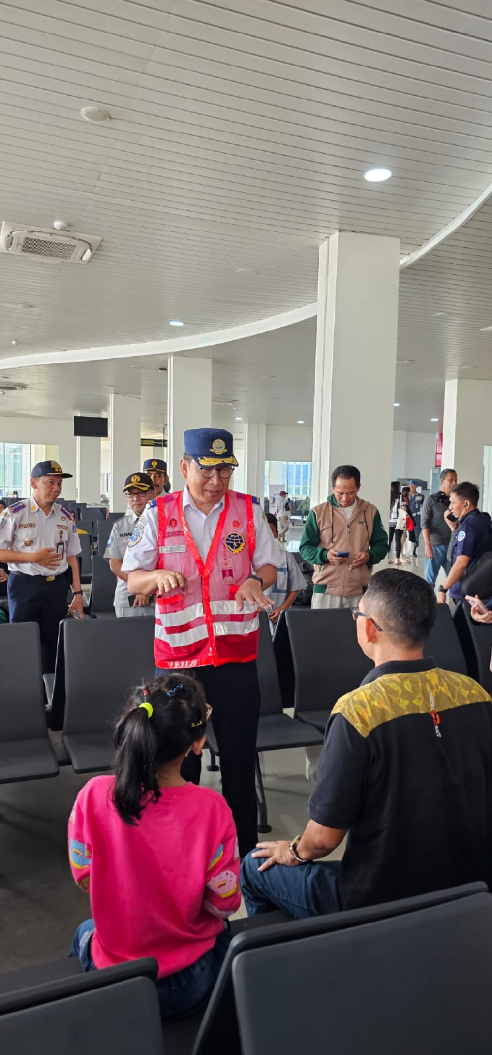 Sembilan Belas Kapal, Tiga Ribu Penumpang, Kemenhub Perketat Pengawasan Keselamatan Pelayaran di Pelabuhan Kali Adem