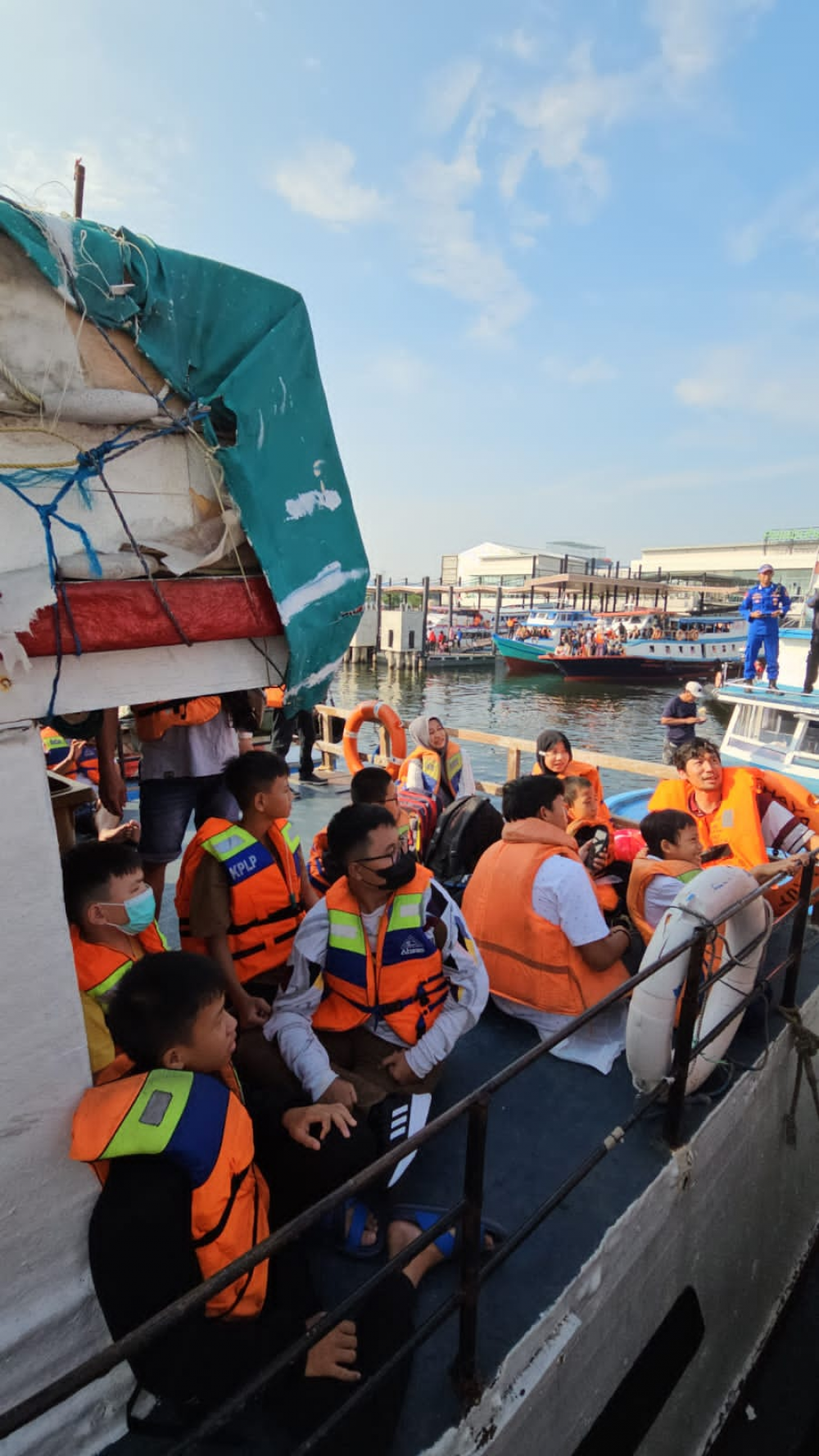 Sembilan Belas Kapal, Tiga Ribu Penumpang, Kemenhub Perketat Pengawasan Keselamatan Pelayaran di Pelabuhan Kali Adem