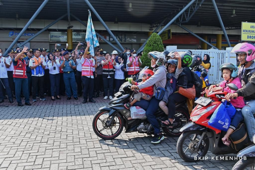 Peserta Mudik Balik Tiba di Priok
