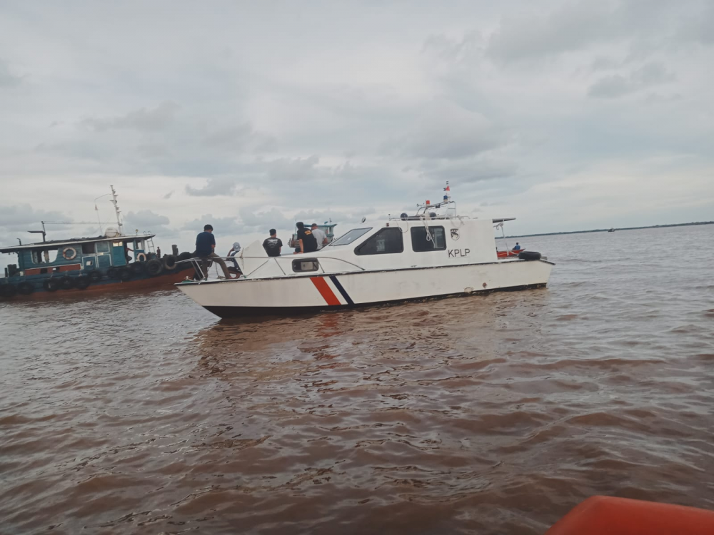 KEMENHUB EVAKUASI KORBAN KECELAKAAN KAPAL SB EVELYN CALISCA-01 DI INDRAGIRI HILIR - RIAU