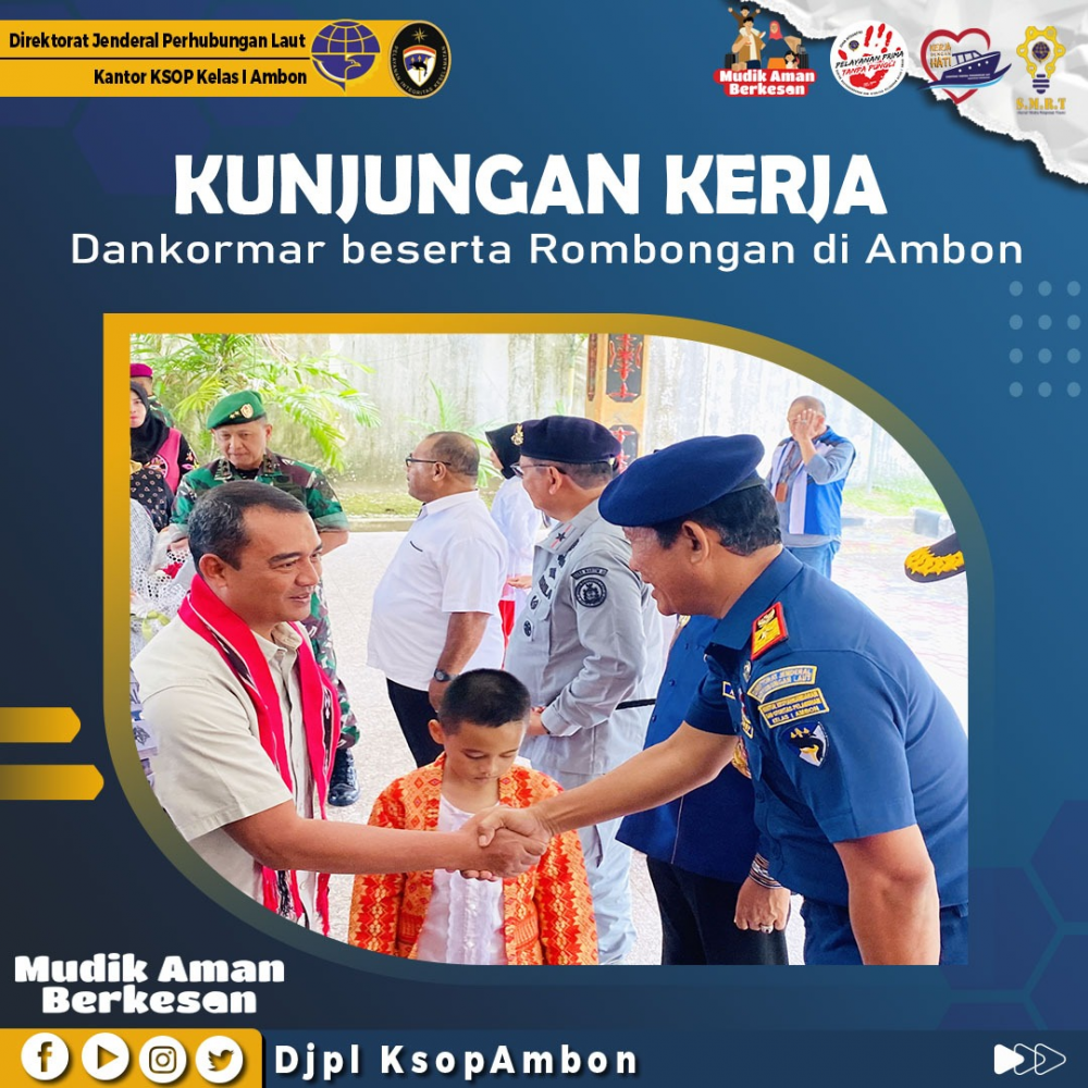 Menyambut Kedatangan Komandan Korps Marinir