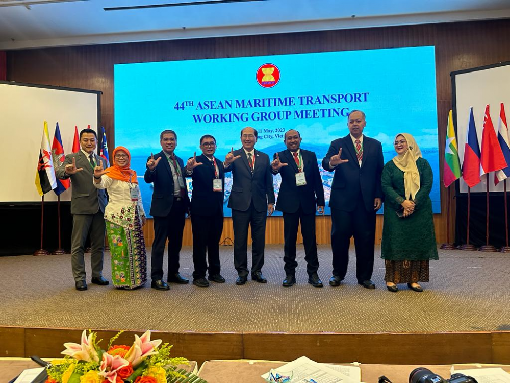 Indonesia Sampaikan Dukungan Program Dekarbonisasi pada Pertemuan ke-44 ASEAN Maritime Transport Working Group (MTWG) di Vietnam