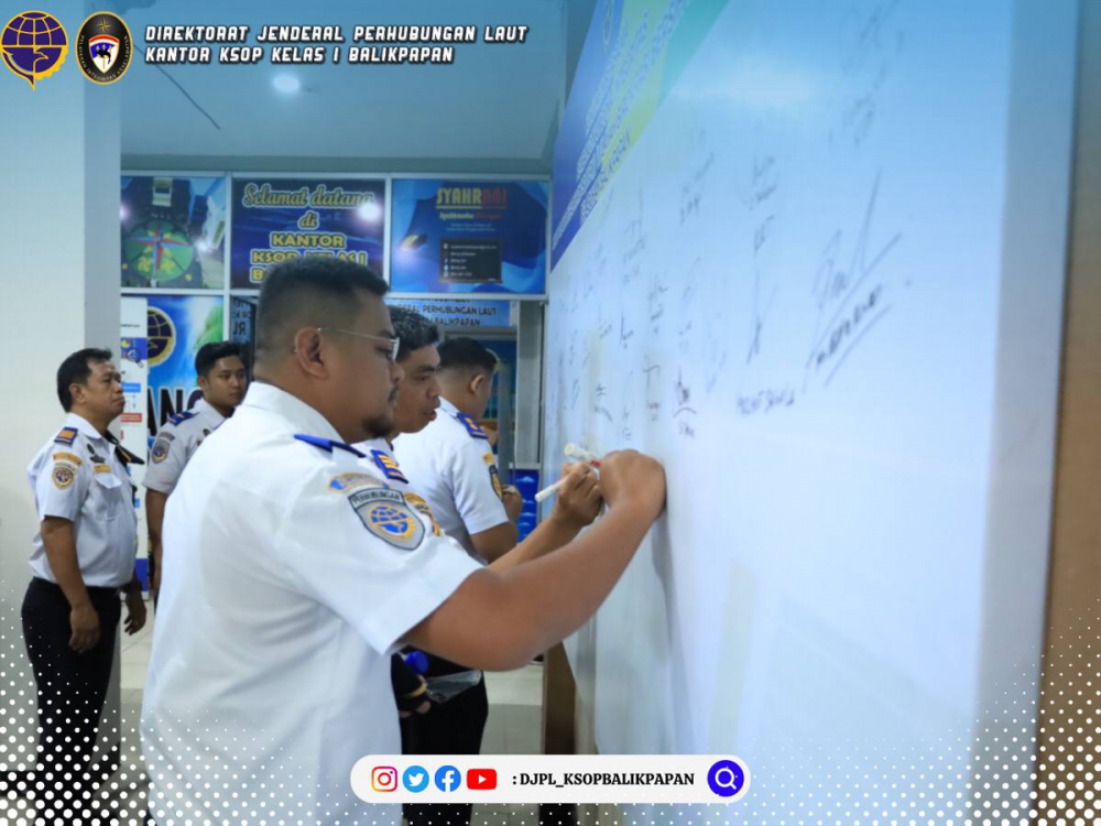 Pembuatan Yel-Yel dan Penandatanganan Komitmen Bersama Deklarasi WBK