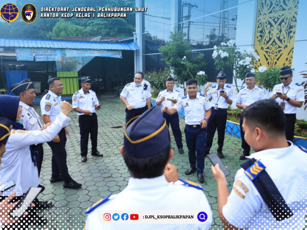 Pembuatan Yel-Yel dan Penandatanganan Komitmen Bersama Deklarasi WBK