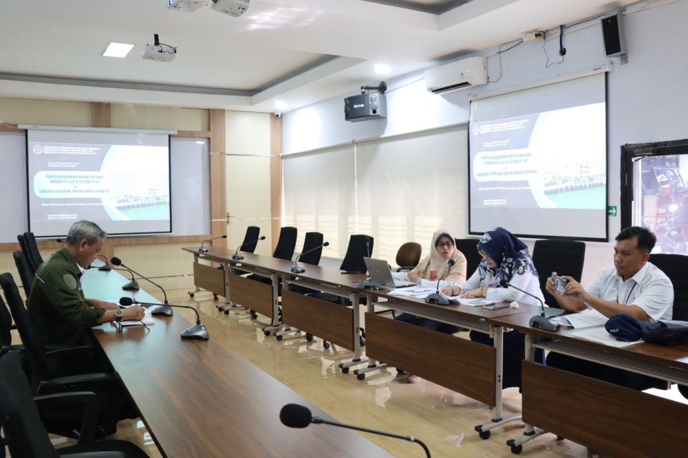 Rapat Koordinasi Pembahasan Evaluasi Capaian Aksi Reformasi Tata Kelola Pelabuhan di Pelabuhan Makassar