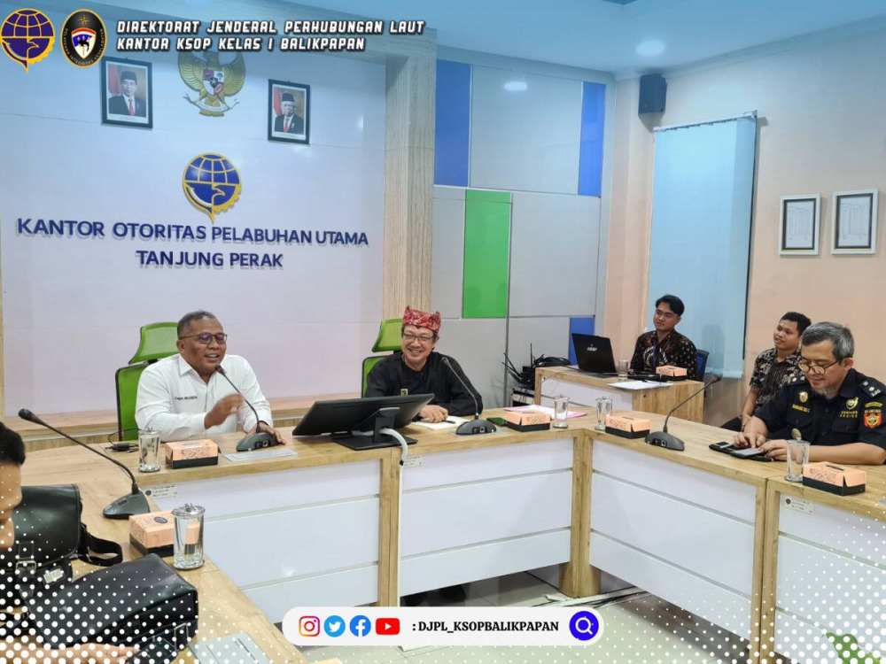 Gunakan Aplikasi Barcode Untuk Pengawasan Truck Monitor Transportasi Laut