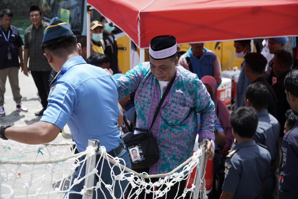 KEMENHUB FASILITASI KEBERANGKATAN CALON JEMAAH HAJI ASAL TOLITOLI MENGGUNAKAN KAPAL PERINTIS