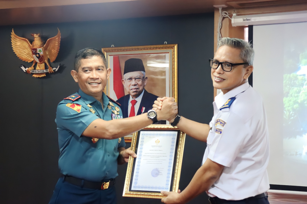 Coffe Morning dan Penyerahan Piagam Penghargaan Kepada Unsur dan Pejabat yang mendukung pelaksanaan Multirateral Naval Exercise Komodo 2023