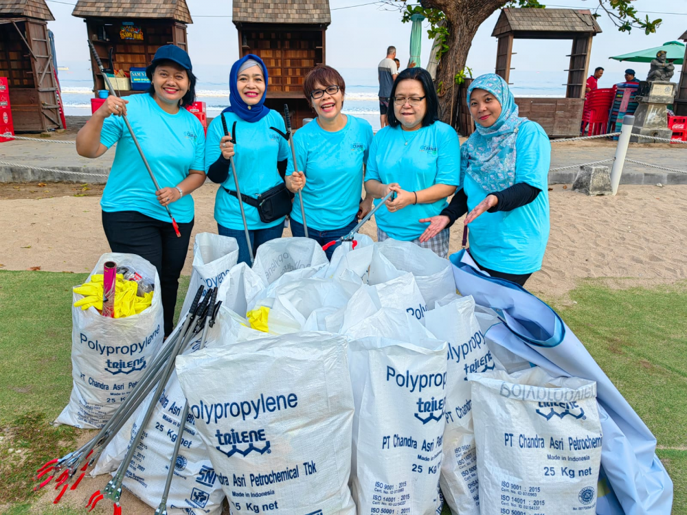 RANGKAIAN KAMPANYE KESELAMATAN PELAYARAN, KEMENHUB AKSI BERSIH PANTAI SERENTAK DI SELURUH WILAYAH INDONESIA