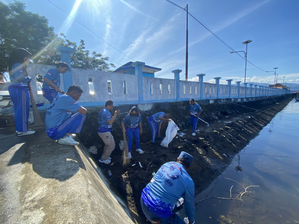 Kegiatan Bersih Laut dan Pantai dalam rangka Hari Pelaut Sedunia
