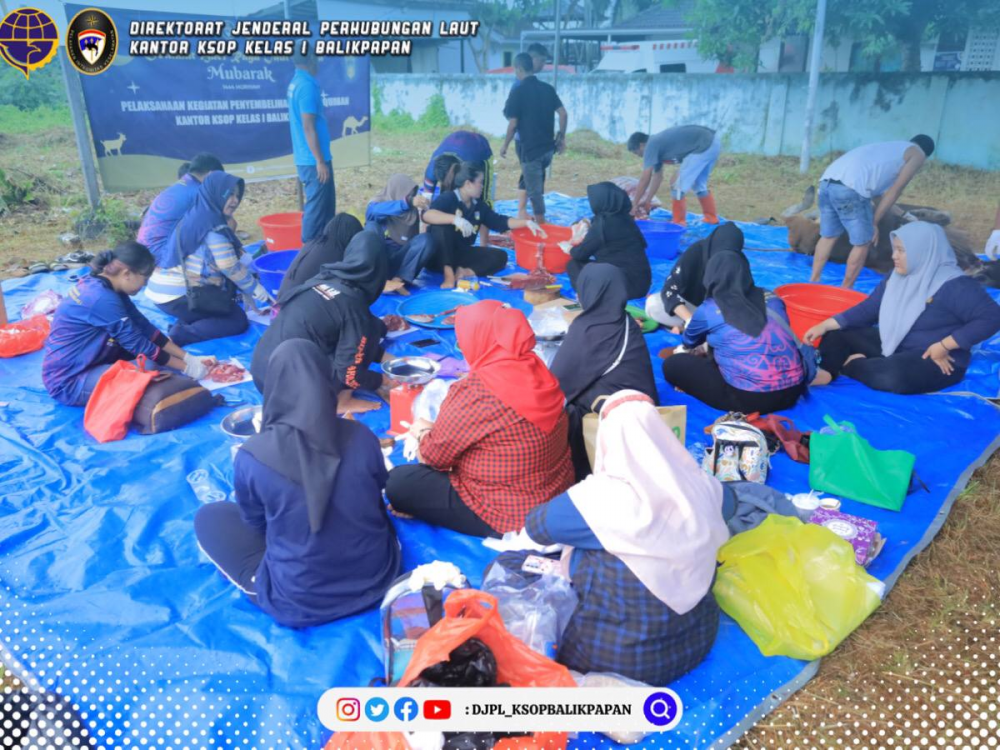 Bagikan Hewan Qurban Ke Masyarakat