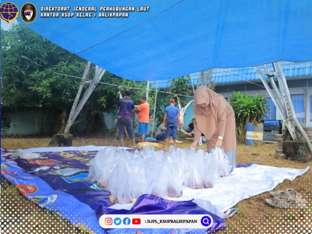 Bagikan Hewan Qurban Ke Masyarakat
