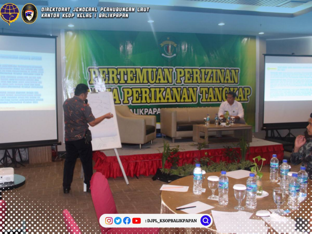 Judul : Jadi Narasumber Dalam Pertemuan Perizinan Usaha Perikanan