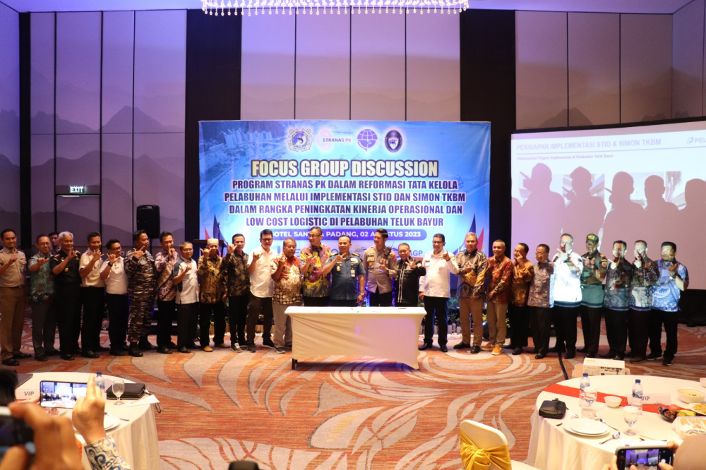 PELABUHAN TELUK BAYUR SIAP TERAPKAN STID DAN SIMON TKBM